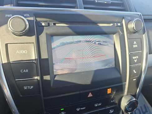 Used 2016 Toyota Camry SE image 13