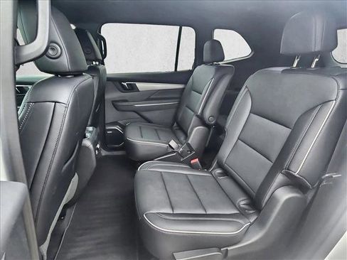Used 2026 Buick Enclave Preferred FWD image 19