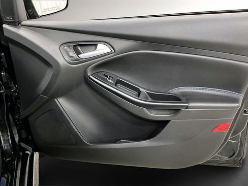 Used 2017 Ford Focus RS image 27