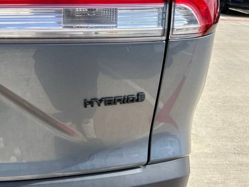 Used 2023 Toyota Corolla Cross AWD Hybrid image 5