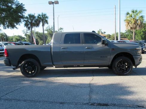 Certified 2026 RAM 3500 Laramie AWD/4WD image 2