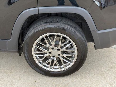 Used 2022 Jeep Cherokee Limited image 9