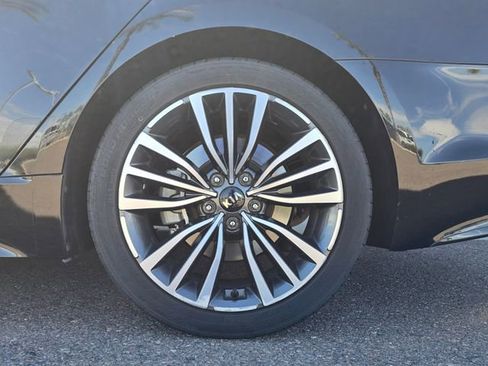 Used 2018 Kia Stinger Premium image 24