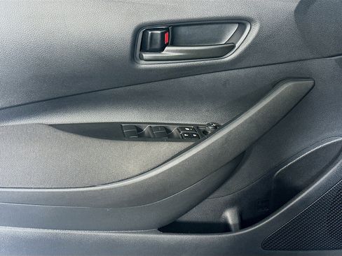 Used 2025 Toyota Corolla LE FWD image 15