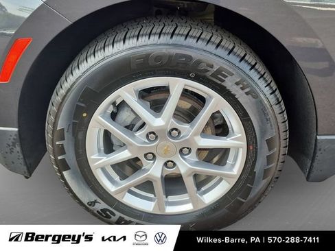 Used 2022 Chevrolet Equinox LS w/ LS Convenience Package AWD/4WD image 11