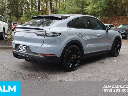 Used 2022 Porsche Cayenne Turbo GT image 6