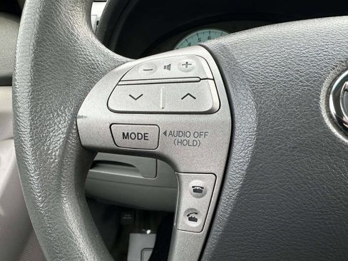 Used 2009 Toyota Camry LE image 22