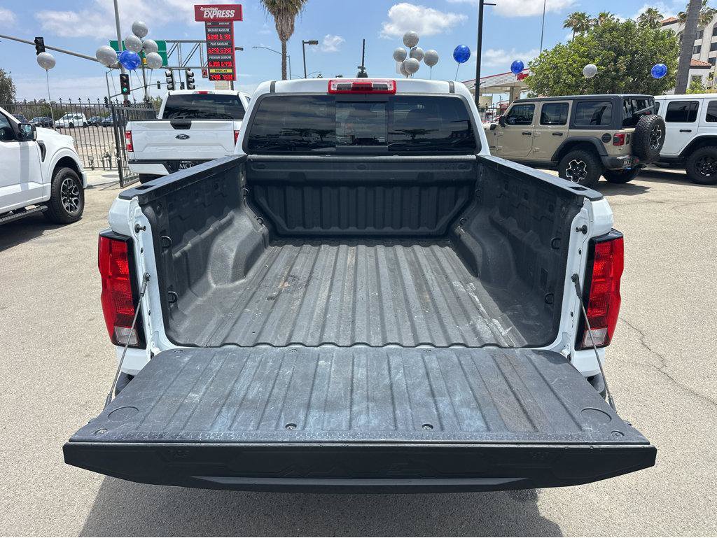 Used 2025 Chevrolet Colorado W/T AWD/4WD image 36