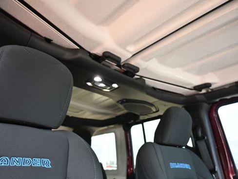 Used 2021 Jeep Wrangler Unlimited Islander image 24