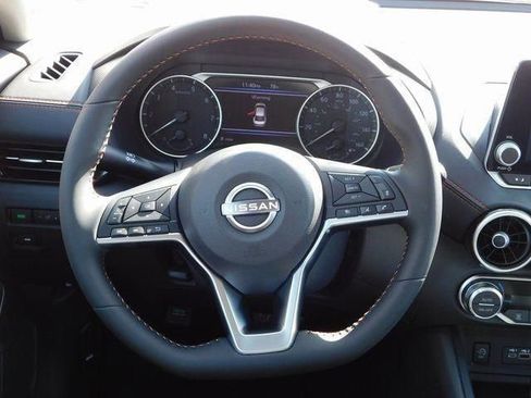 Used 2025 Nissan Sentra SR image 24