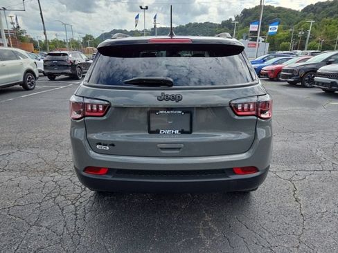 Used 2023 Jeep Compass Latitude w/ Convenience Group AWD/4WD image 6