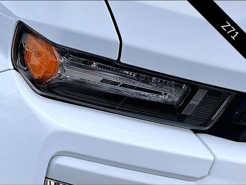 Used 2025 Chevrolet Silverado 2500 Custom w/ Custom Value Package image 30