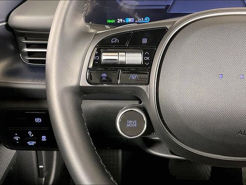 Used 2025 Hyundai Ioniq 6 SEL RWD image 18
