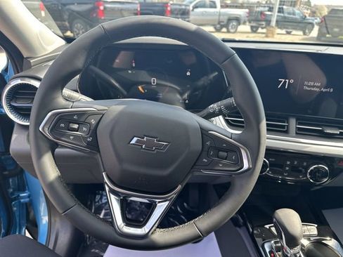 New 2026 Chevrolet Trax LT w/ Midnight Edition FWD image 13