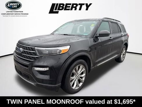 Used 2022 Ford Explorer XLT w/ Equipment Group 202A image 3