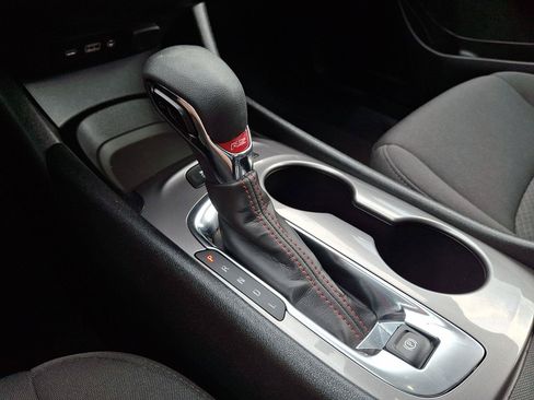 Used 2024 Chevrolet Malibu RS FWD image 14