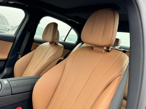 Used 2025 Mercedes-Benz E 350 Sedan image 19