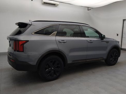 Used 2021 Kia Sorento S image 10