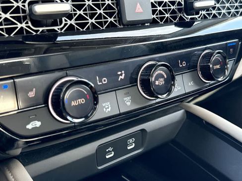 Used 2023 Honda Accord Touring image 19