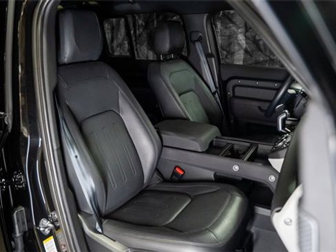 Used 2022 Land Rover Defender 110 S image 10