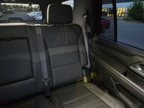 Used 2024 Chevrolet Tahoe RST AWD/4WD image 14
