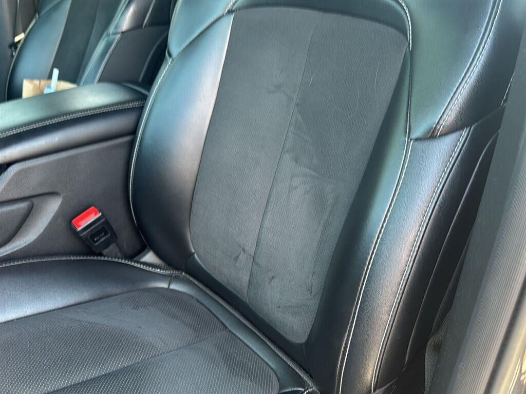 Used 2024 Jeep Grand Cherokee L Laredo AWD/4WD image 19