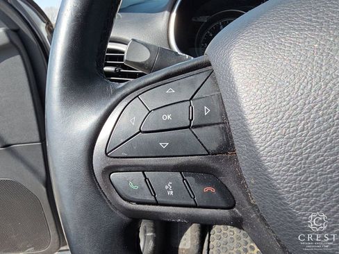 Used 2019 Jeep Cherokee Trailhawk image 16