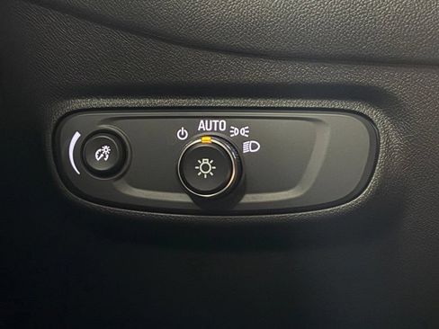 Used 2022 Chevrolet Equinox LT FWD image 14