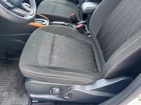 Certified 2021 Ford EcoSport SE w/ SE Appearance Package image 20