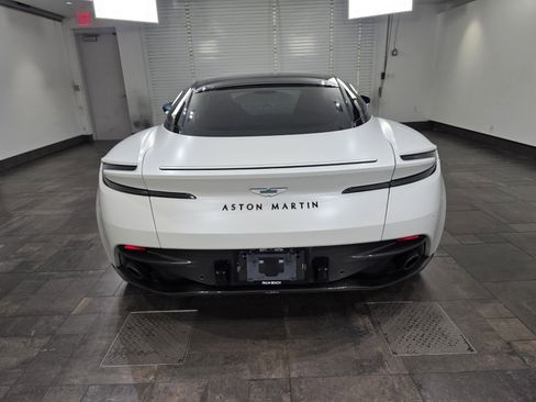 Used 2024 Aston Martin DB12 Coupe RWD image 24