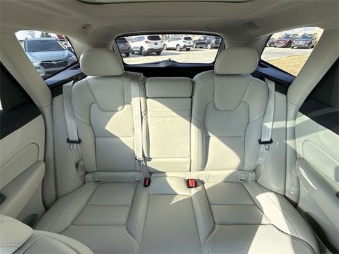 Used 2019 Volvo XC60 T6 Inscription w/ Protection Package Premier image 22