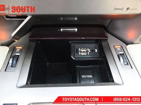 Used 2017 Lexus GX 460 AWD/4WD image 20