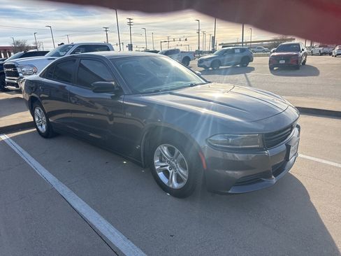 Used 2023 Dodge Charger SXT image 1
