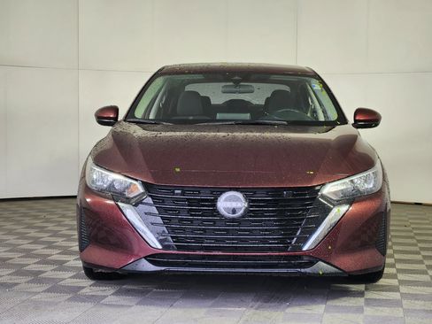 Used 2024 Nissan Sentra SV FWD image 2