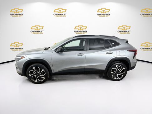Used 2024 Chevrolet Trax RS w/ Driver Confidence Package FWD image 5