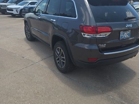 Used 2020 Jeep Grand Cherokee Limited w/ Premium Lighting Group AWD/4WD image 5