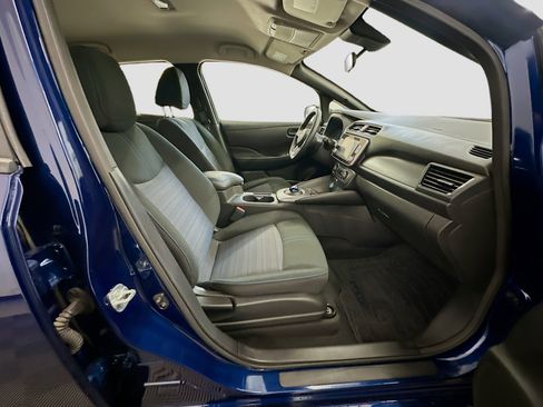 Used 2024 Nissan Leaf S image 31