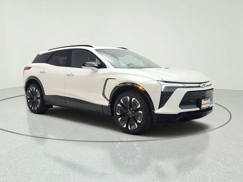 Used 2024 Chevrolet Blazer EV RS AWD/4WD image 3