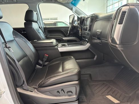 Used 2019 Chevrolet Silverado 2500 LTZ w/ Duramax Plus Package AWD/4WD image 13