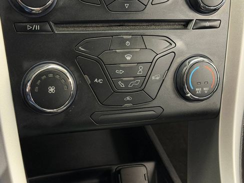 Used 2014 Ford Fusion SE FWD image 24