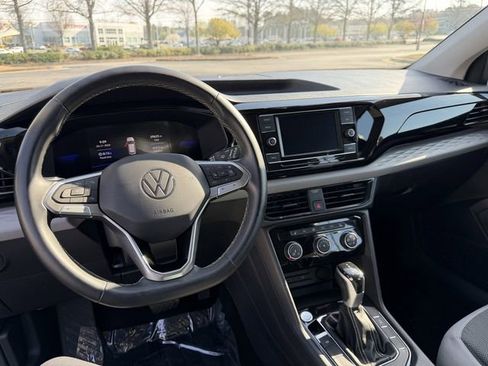 Used 2023 Volkswagen Taos S image 16