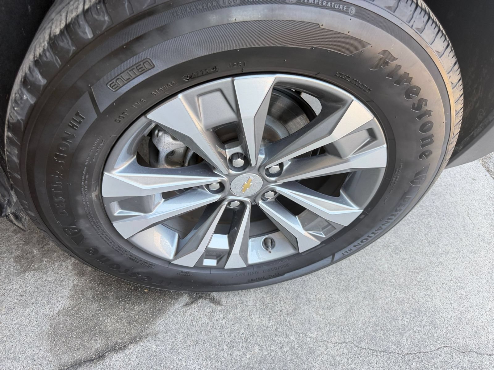 Used 2025 Chevrolet Equinox LT FWD image 30