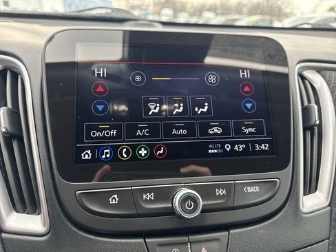 Used 2024 Chevrolet Malibu LT w/ Sport Edition image 19