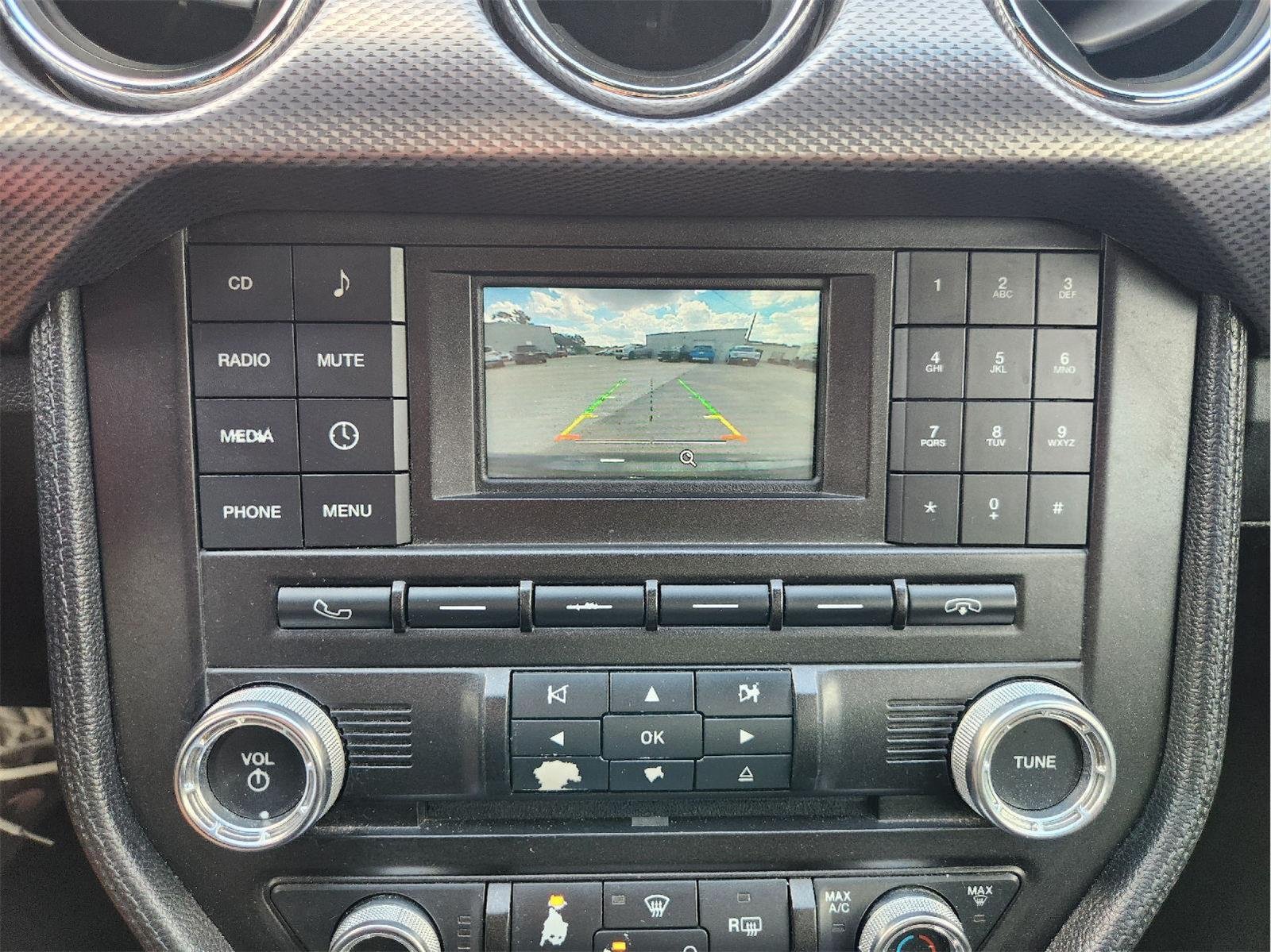 Used 2017 Ford Mustang Coupe RWD image 17