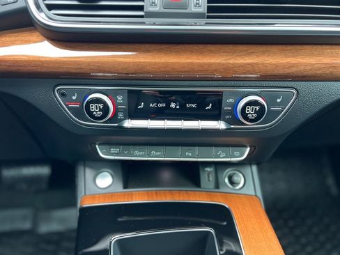 Used 2023 Audi Q5 2.0T Premium image 19