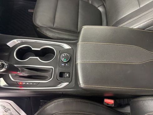 Used 2019 Chevrolet Traverse Premier image 42