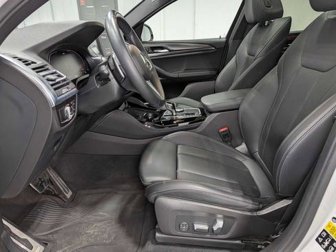 Used 2023 BMW X4 xDrive30i w/ M Sport Package image 4