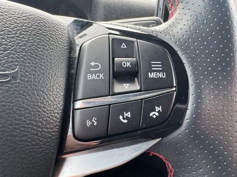 Used 2025 Ford Explorer ST-Line w/ ST-Line Street Pack AWD/4WD image 19
