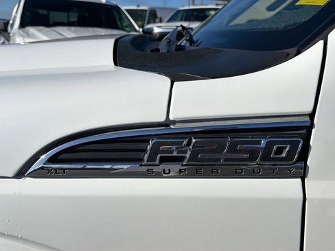 Used 2016 Ford F250 XLT w/ XLT Value Package image 9