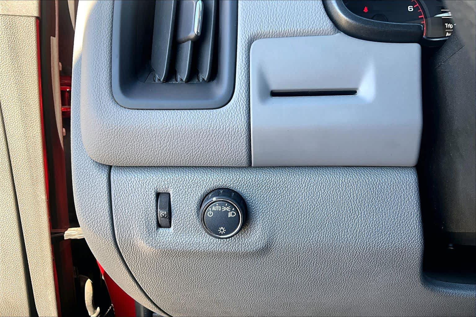 Used 2016 GMC Canyon 2WD Crew Cab w/ Convenience Package image 34